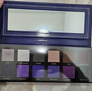 Ace Beaute Floral Eyeshadow Palette